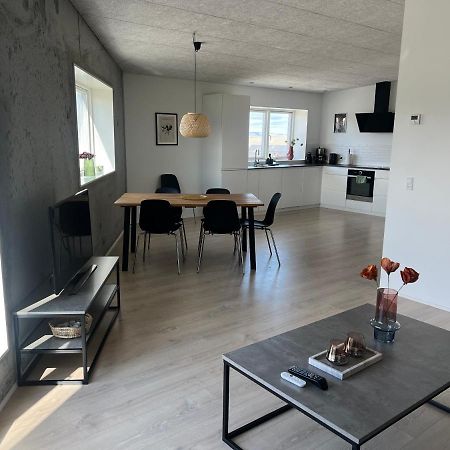 New 2 Bedroom Apt - Ocean And Mountain View Torshavn Exterior photo