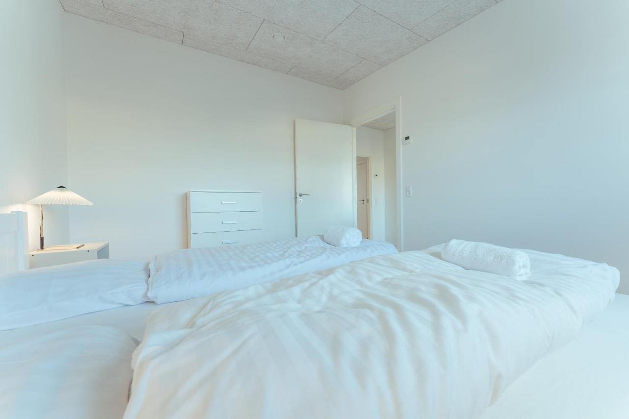 New 2 Bedroom Apt - Ocean And Mountain View Torshavn Exterior photo